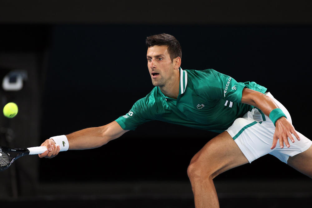 Đoković na meču sa Aleksandrom Zverevim u četvrtfinalu Australijan opena, Foto: Reuters
