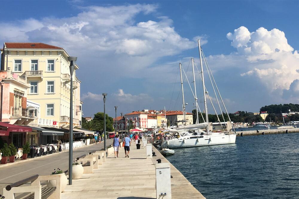 Poreč, šetalište uz obalu, Foto: D. Dedović