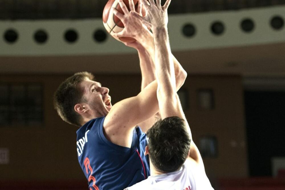 Petrušev na meču sa Gruzijom, Foto: FIBA