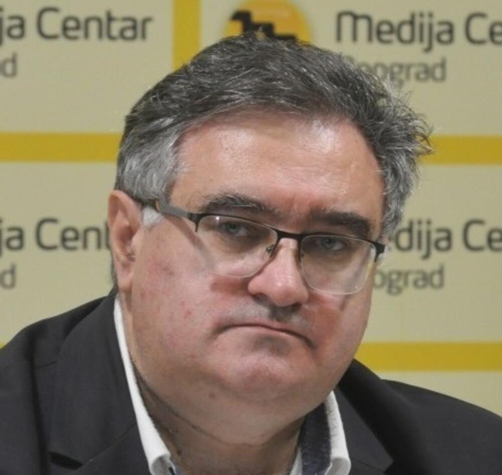 “Teško je povjerovati da Vučić nije bio upoznat s dešavanjima u vezi dolaska Krivokapića i pripreme za potpisivanje temeljnog ugovora”, kaže Vukadinović