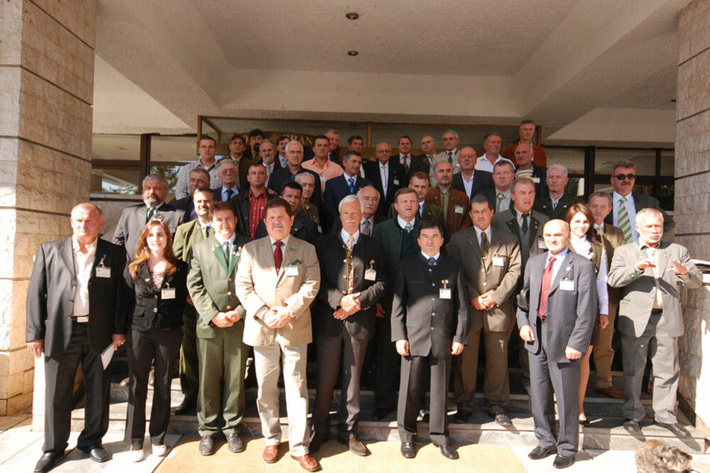 Deseta sjednica CIC-a: Cetinje, 2009., Foto: Lovački savez Crne Gore