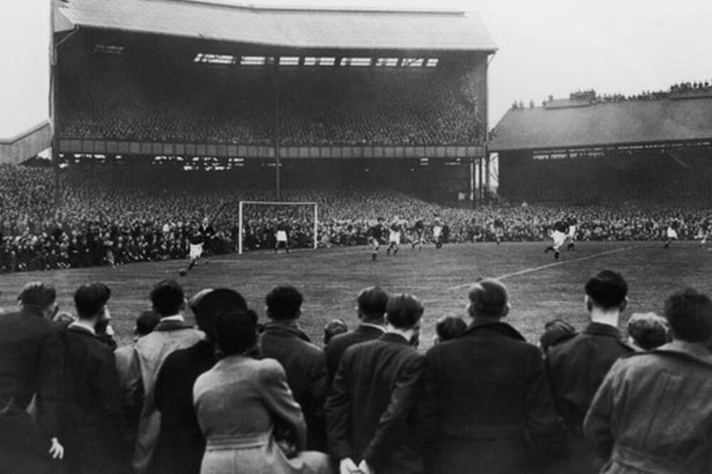 Navijači su dolazili kako su umeli - Stamford Bridž je bio krcat pred meč između Čelsija i Dinama iz Moskve, Foto: Getty Images