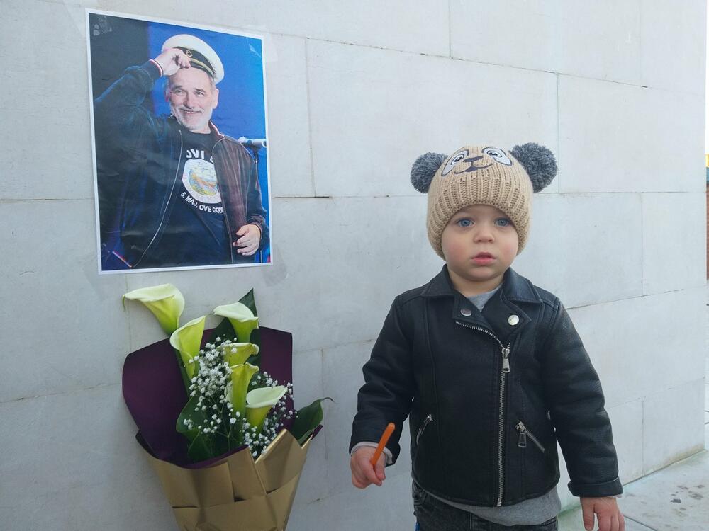 <p>Oproštaj od legendarnog kantautora, u gradu pod Trebjesom, organizovala je NVO "Pro Futuro"</p>