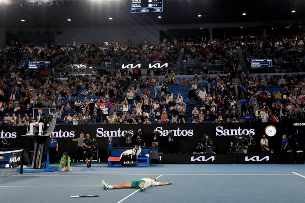 Novak Đoković je deveti put osvojio Australijan open, Foto: EPA