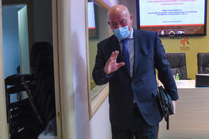 Idem ja, ali Splendid da ostane