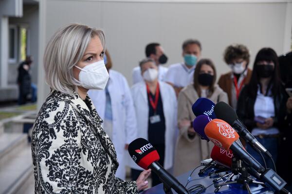 Borovinić Bojović: Naredne sedmice stiže 30.000 doza kineske...