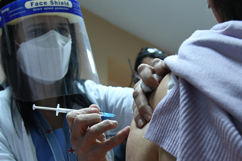 Vakcinacija u Domu zdravlja na Pobrežju, Foto: Savo Prelević