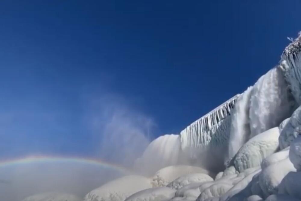Djelovi vodopada smrzli, Foto: Printscreen YouTube