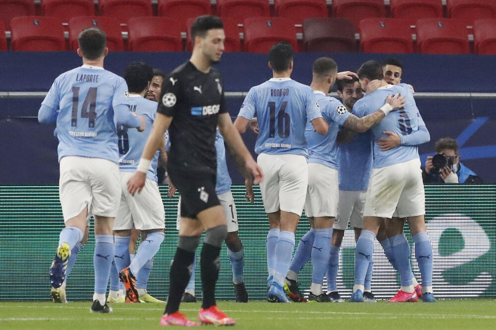 Fudbaleri Sitija proslavljaju gol sinoć, Foto: Reuters