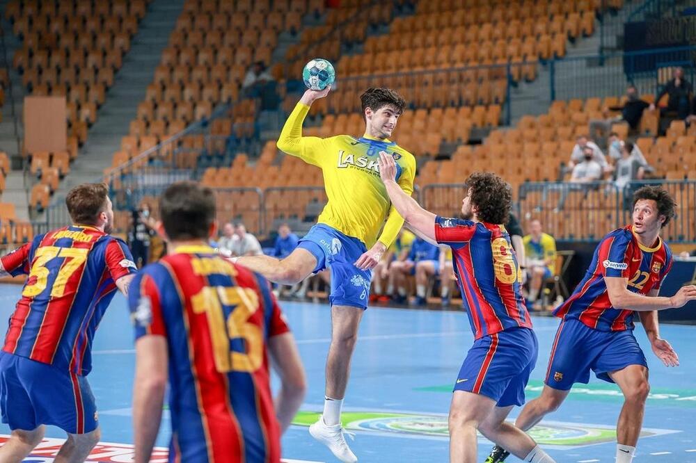 Oduševio protiv najveće kluba na svijetu: Arsenije Dragašević na meču sa Barselonom, Foto: Instagram.com/rkcpl/