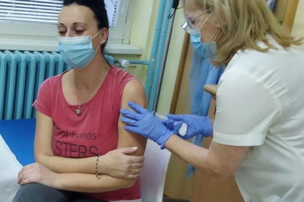 Kolašin: Počela vakcinacija u Domu zdravlja