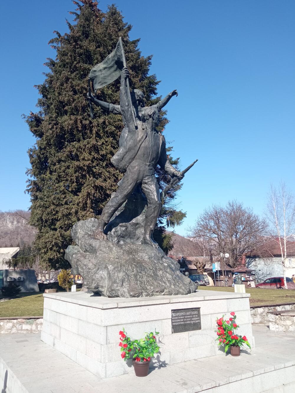 <p>Spomenik je nastao u vrijeme kada je Kolašin zacjeljivao duboke rane iz Narodnosolobodilačke borbe</p>