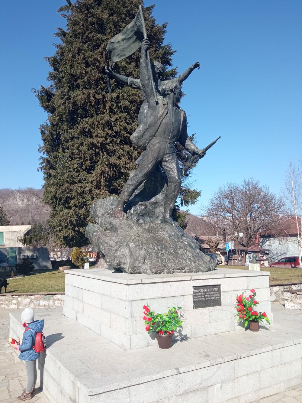 <p>Spomenik je nastao u vrijeme kada je Kolašin zacjeljivao duboke rane iz Narodnosolobodilačke borbe</p>