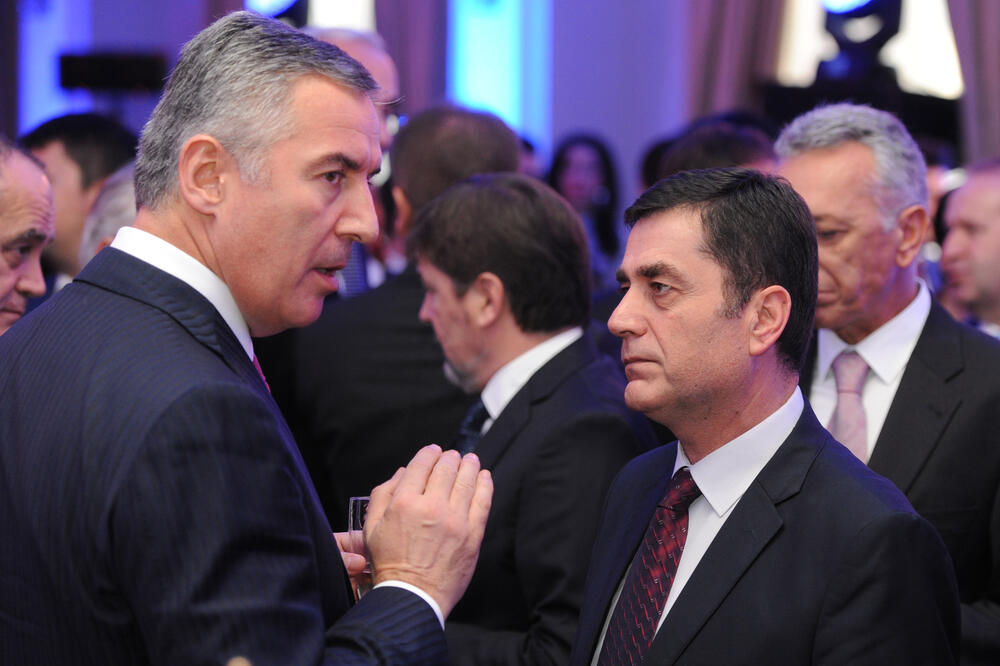 ANB prisluškivala do izbora, osumnjičen bivši direktor: Milo Đukanović i Peruničić, Foto: Savo Prelević