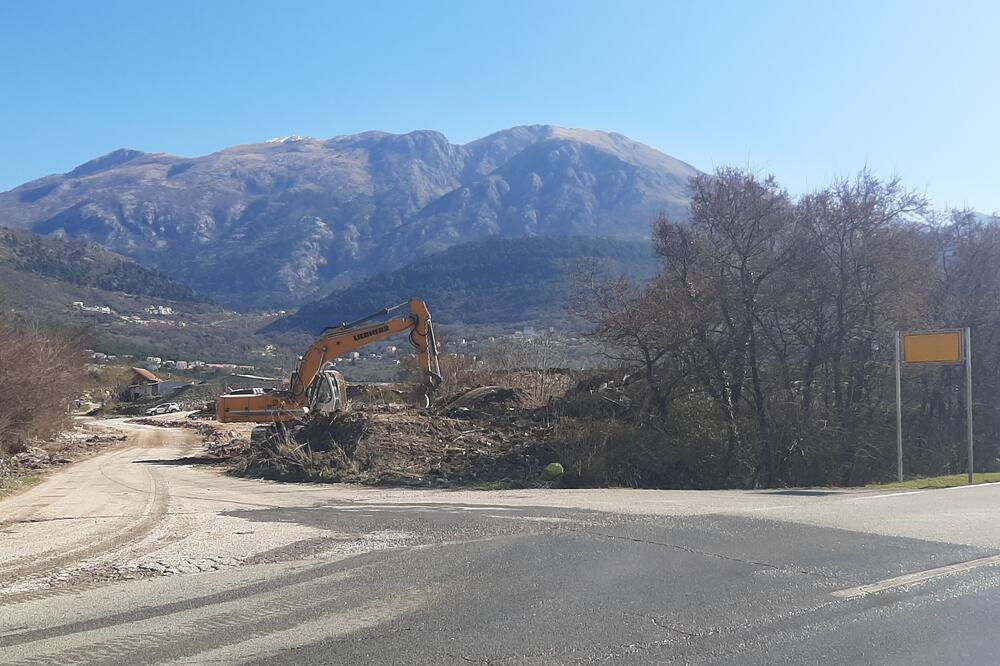 Radovi na sanaciji deponije i pristupnog puta, Foto: Vijesti