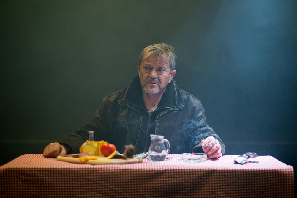 Emir Hadžihafisbegović u spotu Almasa Smajlovića, Foto: Promo