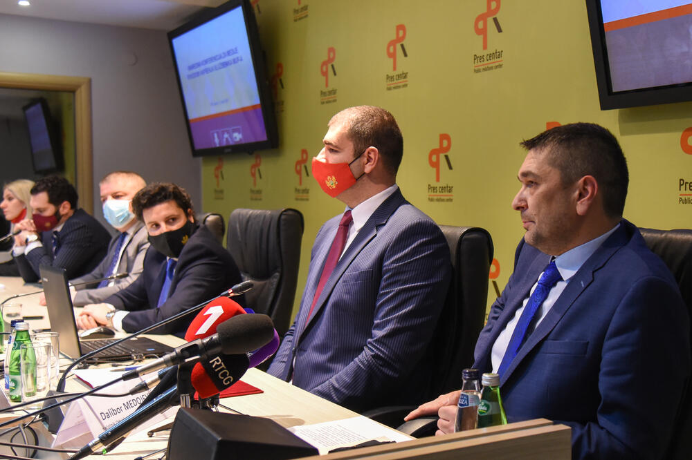 Sa pres konferencije, Foto: Savo Prelević