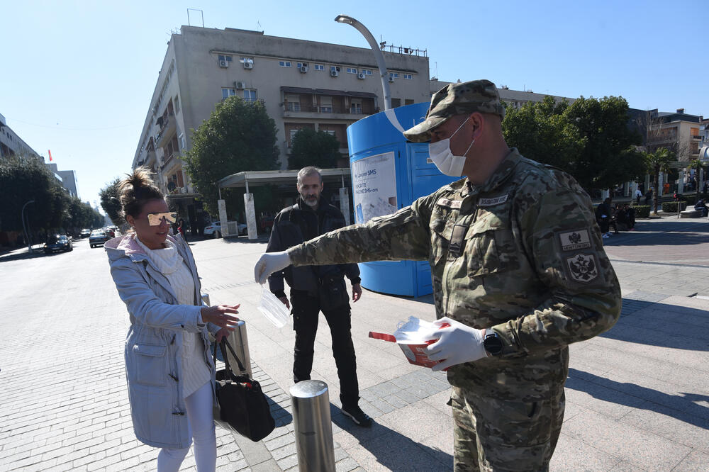 Sve po propisima, uprkos kritikama: Pripadnici VCG u Podgorici, Foto: Savo Prelević