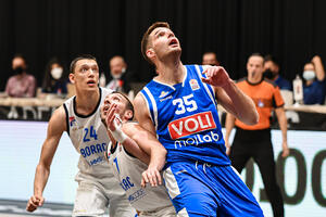 Prvi poraz „studenata”