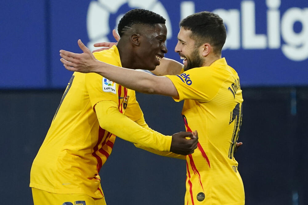 Slavlje strijelaca: Ilaiš Moriba i Đordi Alba, Foto: Reuters