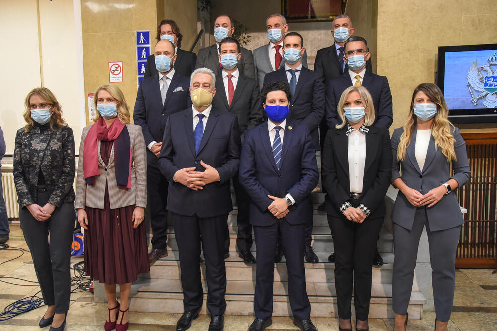 Vlada krenula iz “ogromnog minusa”, Foto: Savo Prelević