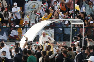 Papa održao misu pred hiljadama vjernika u Erbilu: Čuo sam glasove...