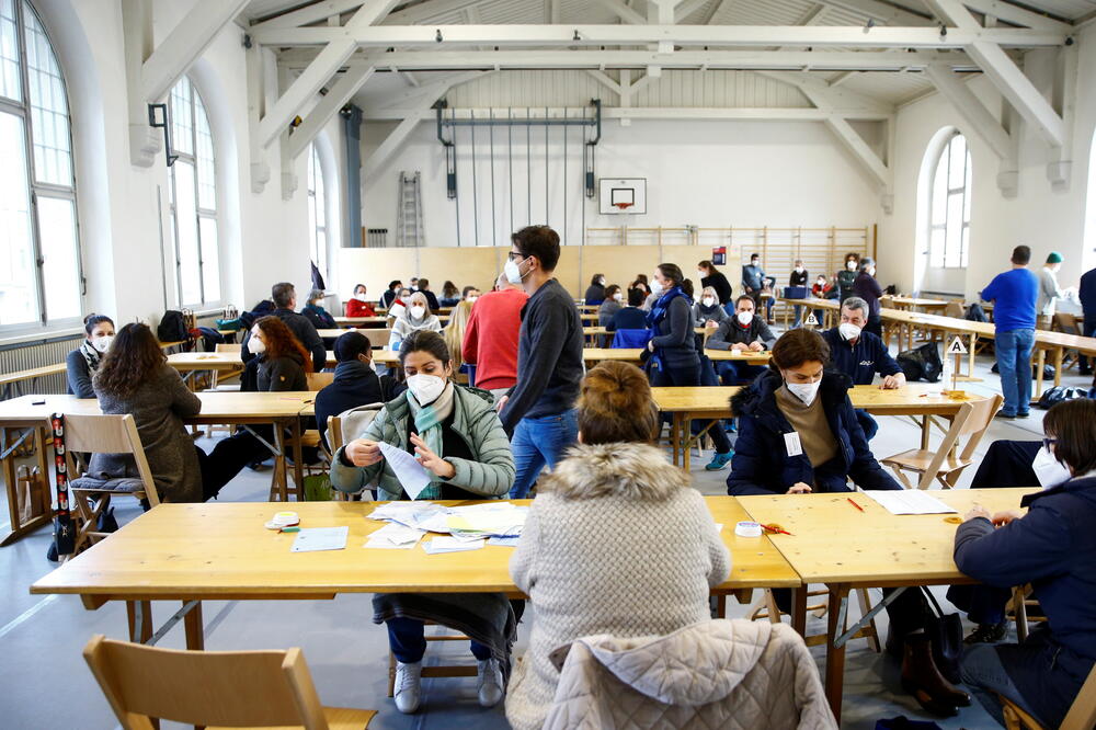 Brojanje glasova, Foto: Reuters