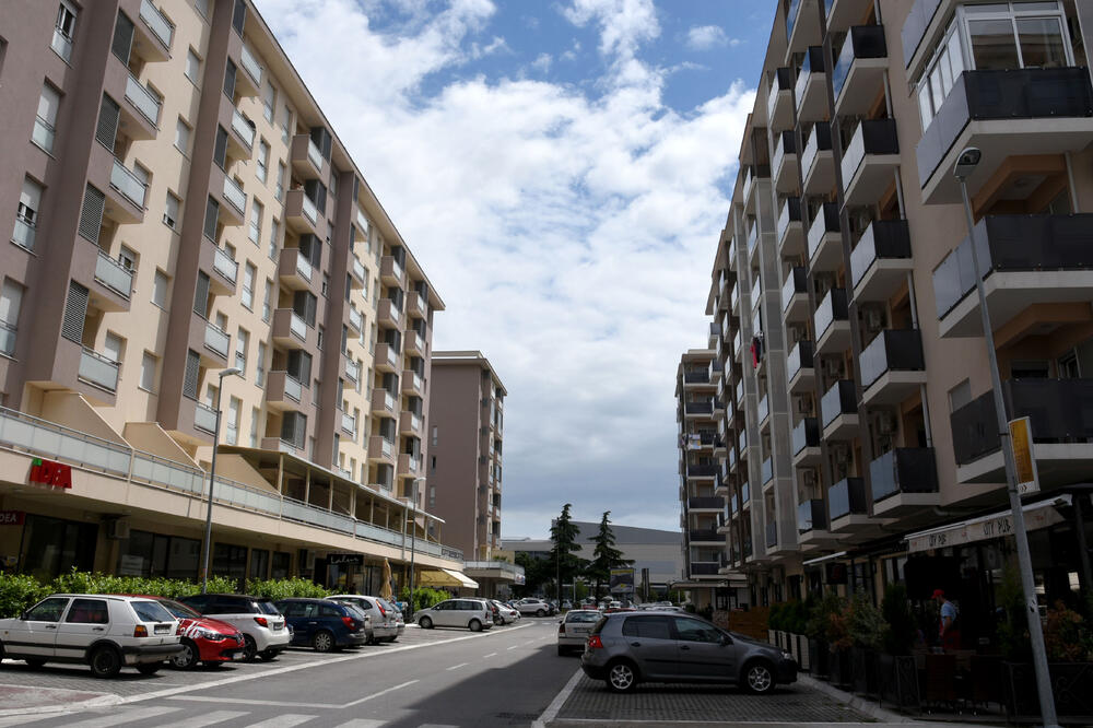 Cijene u Podgorici se drže i pored značajnog pada potražnje, Foto: Boris Pejović