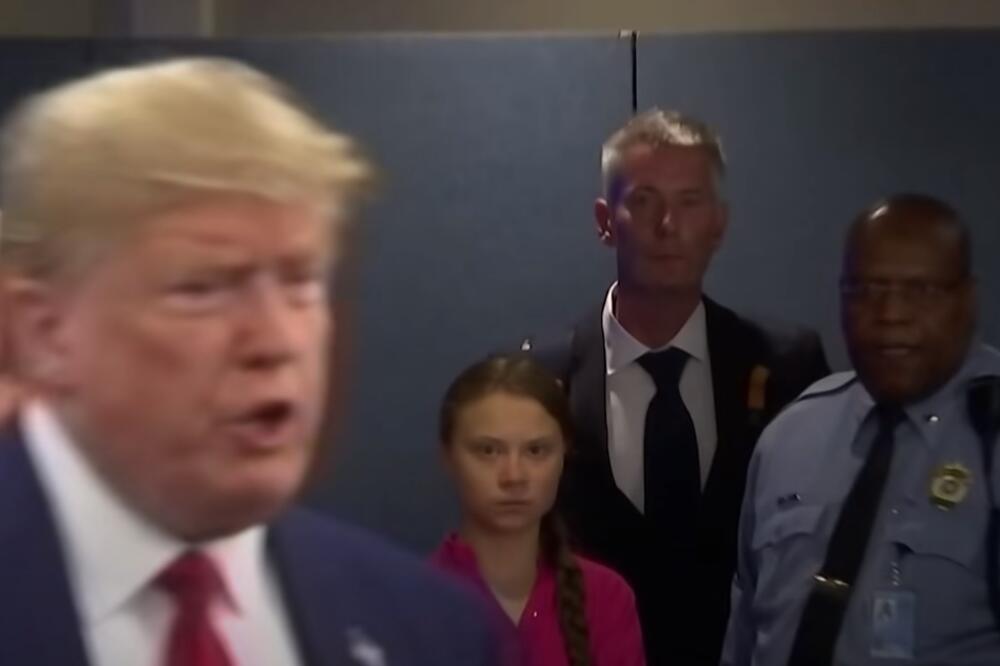 Tramp dolazi na samit UN o klimi, Greta Tunberg stoji preko puta bivšeg predsjednika SAD, Foto: Screenshot/Youtube