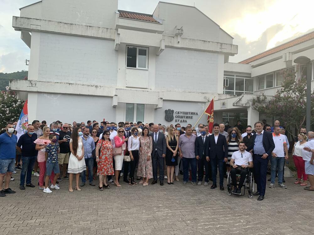 Predstavnici pobjedničke izborne liste u Budvi