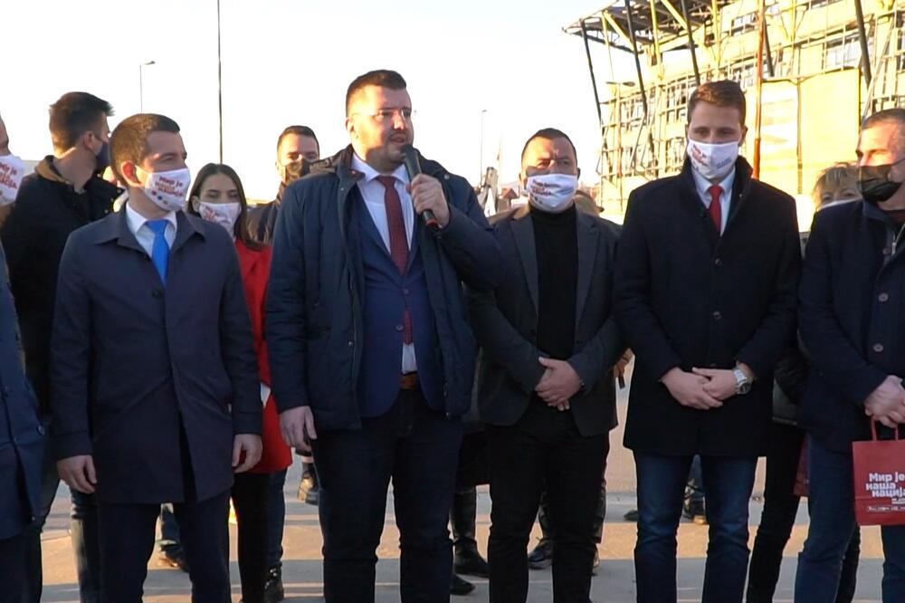 Koprivica govori u Dragovoj Luci, Foto: Demokratska Crna Gora