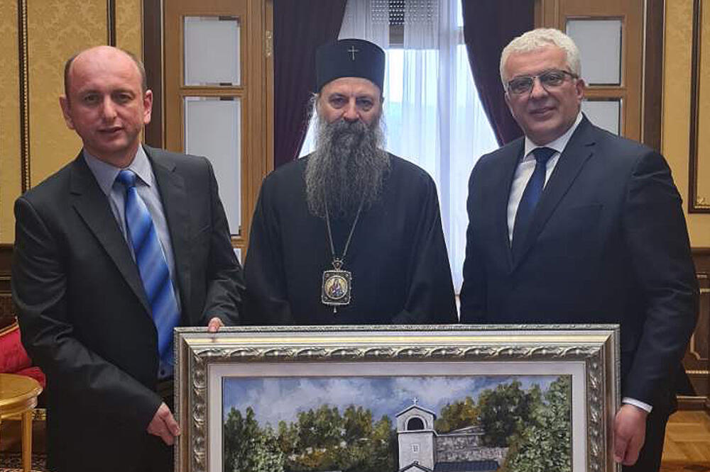 Knežević, Porfirije i Mandić, Foto: SPC