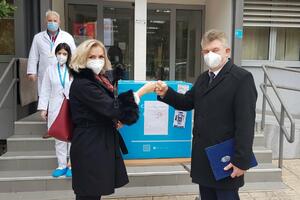 Borovinić Bojović: Stiglo je 10.088 PCR testova, donacije Mađarske...