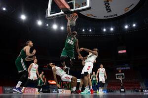 Dubljević i Ivanović ne odustaju od plej-ofa, Efes nastavio niz