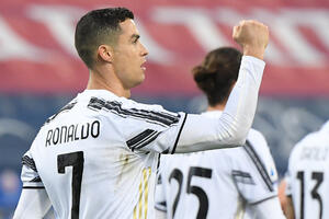 Juve sustiže Milan - Ronaldo "izbjegao" crveni karton i za pola...
