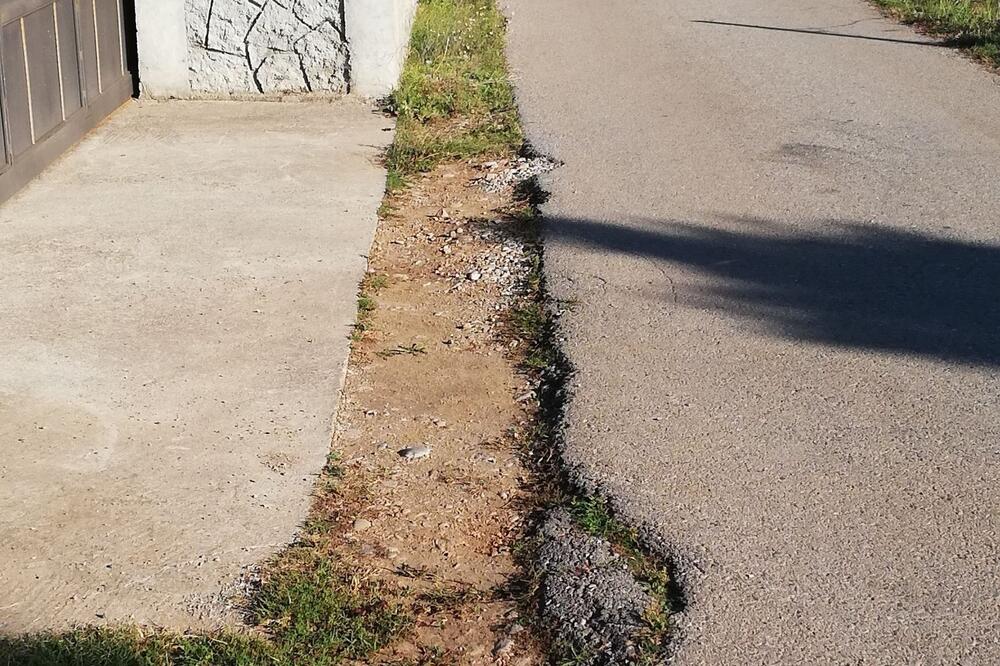 Iskopana ulica u Donjim Kokotima, Foto: Privatna arhiva