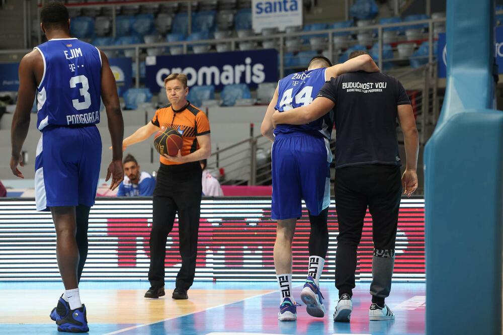 Žugić nakon povrede u Zadru, Foto: Zvonko Kučelin/KK Zadar