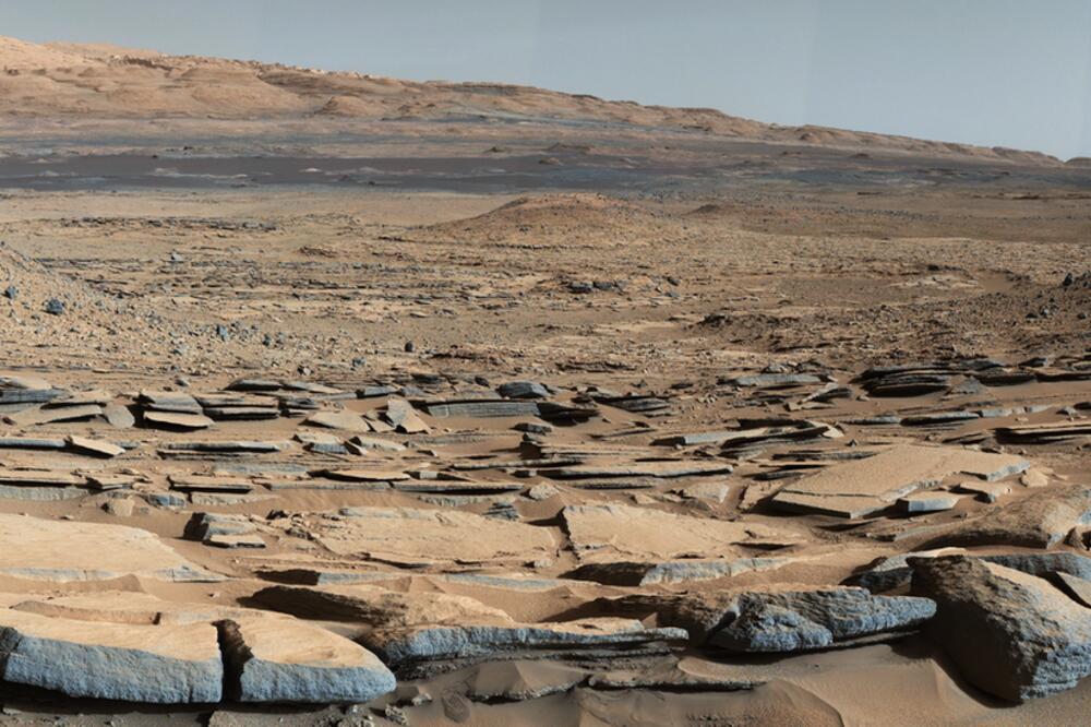 Rover Radoznalost, koji je na Mars sleteo još 2012. godine, pronašao je dokaze o hidriranim mineralima istražujući krater Gejl, Foto: NASA/JPL-Caltech/MSSS