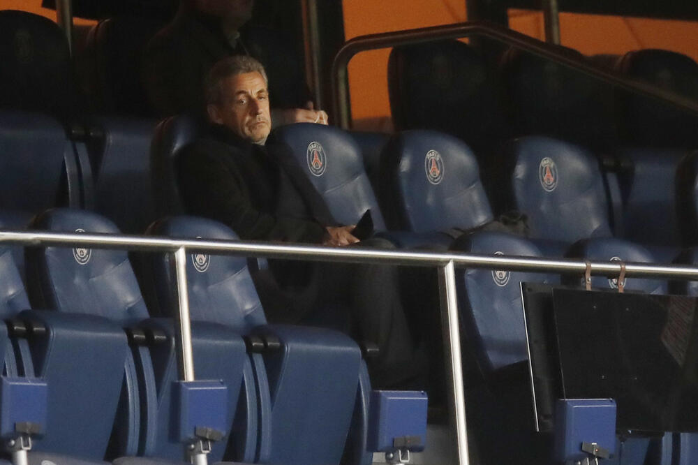 Sarkozi na večerašnjem meču kupa Francuske između PSŽ i Lila na stadionu Park prinčeva u Parizu, Foto: Reuters