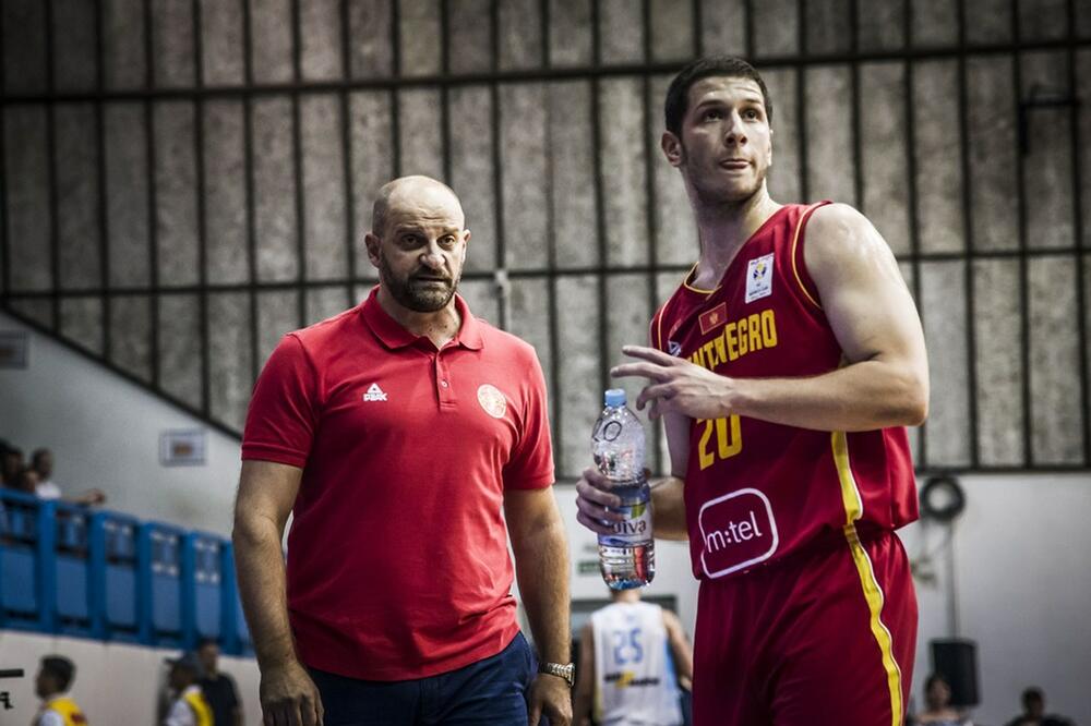 Mitrović i Ivanovć u reprezentaciji Crne Gore, Foto: FIBA