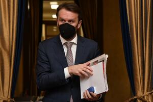 Zakon o "moratorijumu" prošao Odbor: Predlog Konjevića podržali i...