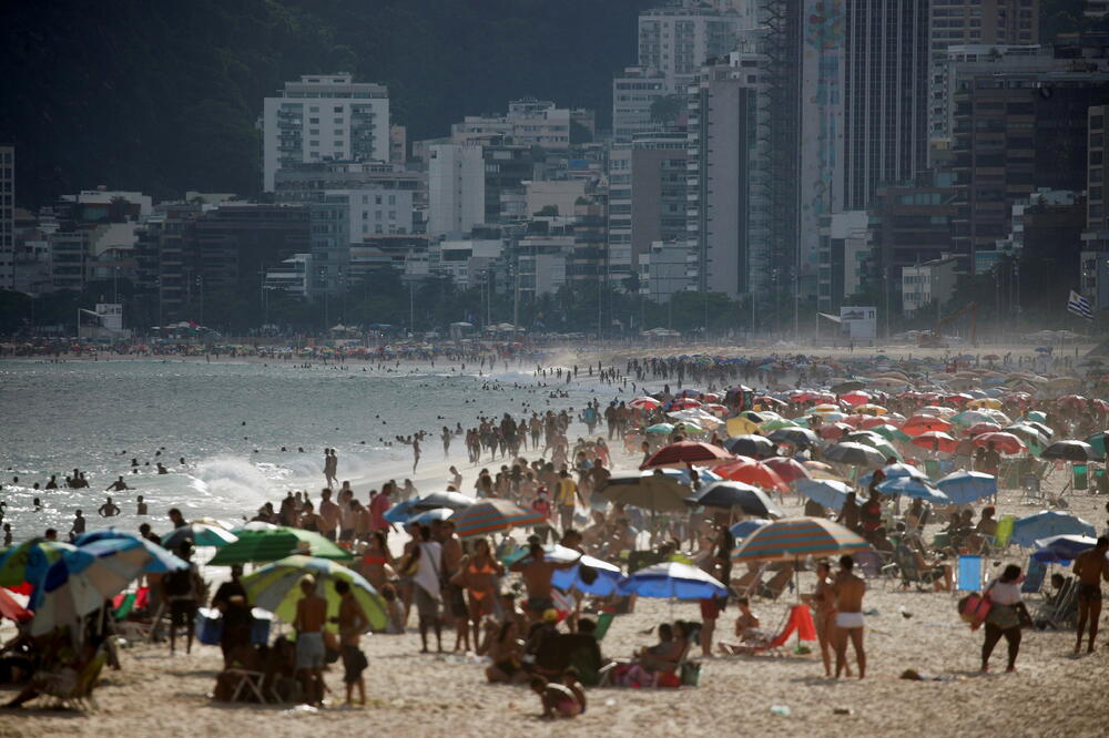 Naređeno zatvaranje plaža tokom vikenda kako bi se usporilo širenje virusa, Foto: REUTERS