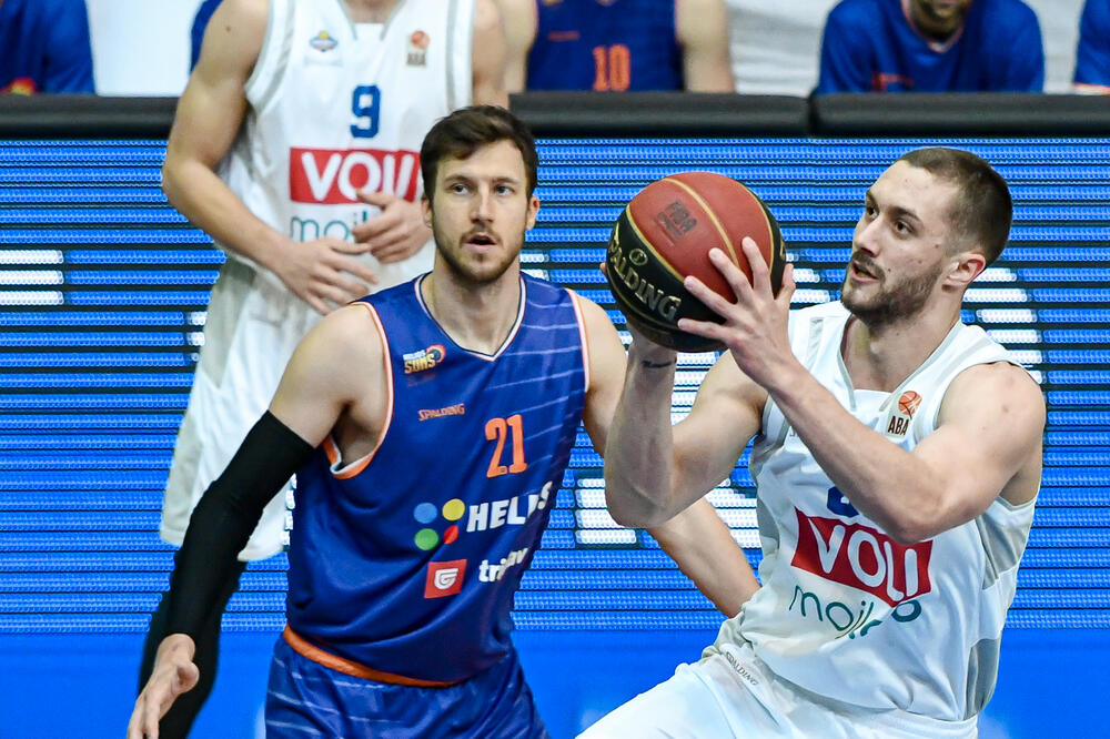 Drobnjak na meču sa Heliosom, Foto: ABA liga/Dragana Stjepanović