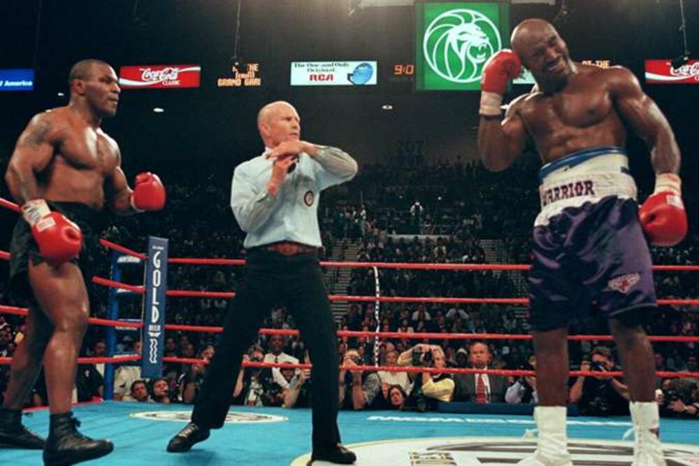 Tajson i Holifild u ringu, Foto: Printscreen