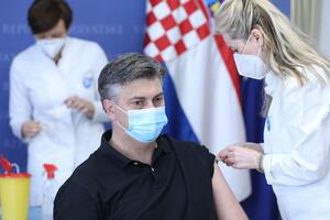 Hrvatska: Plenković, Jandroković i Beroš se javno vakcinisali...