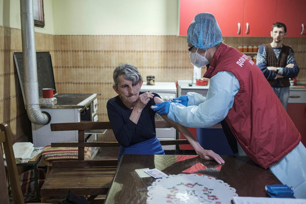 Vakcinacija Sinofarmovom vakcinom u selu Leskovik kod Niša, Foto: Reuters