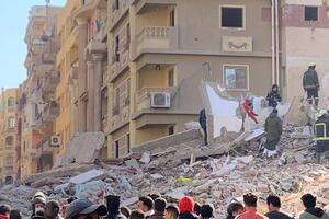 Srušila se devetospratnica u Kairu: Najmanje petoro poginulo i 24...