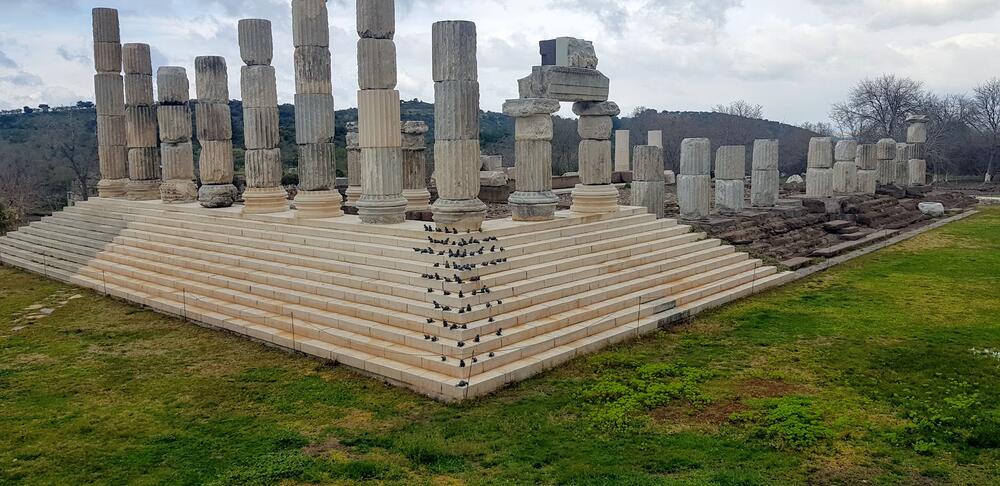 Obnovljeni dio hrama Apolona Smiteniona