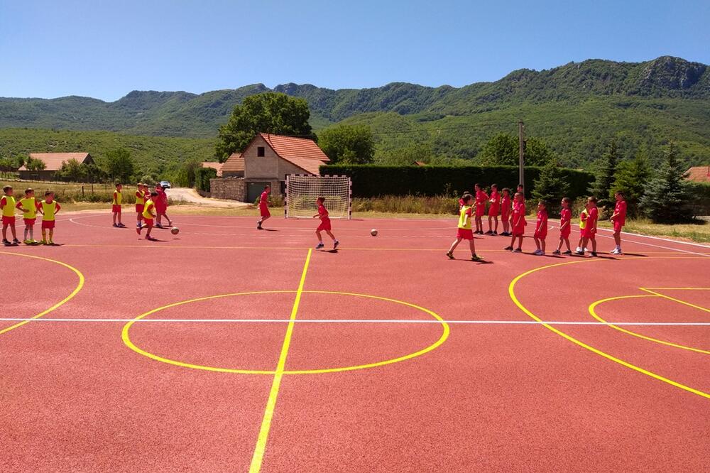 Mališani u Župi dobili tri sportska terena, Foto: Svetlana Mandić