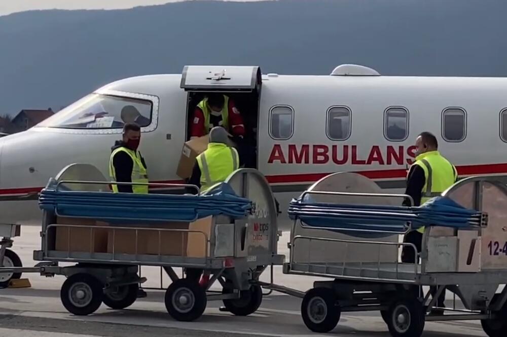 Avionom iz Istanbula dopremljeno 30.000 kineskih vakcina u BiH, Foto: Screenshot/Youtube